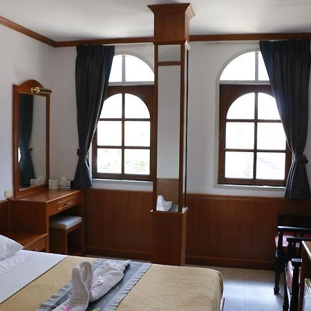 Welcome Guest House Patong Exterior photo