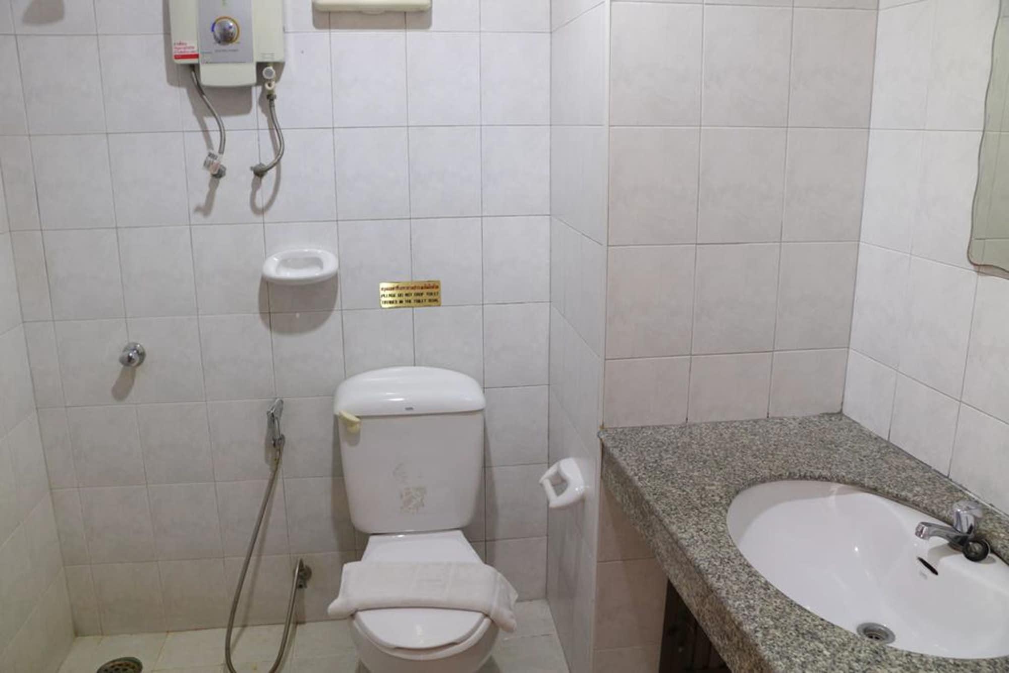 Welcome Guest House Patong Exterior photo