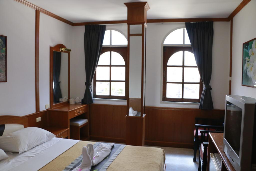 Welcome Guest House Patong Exterior photo