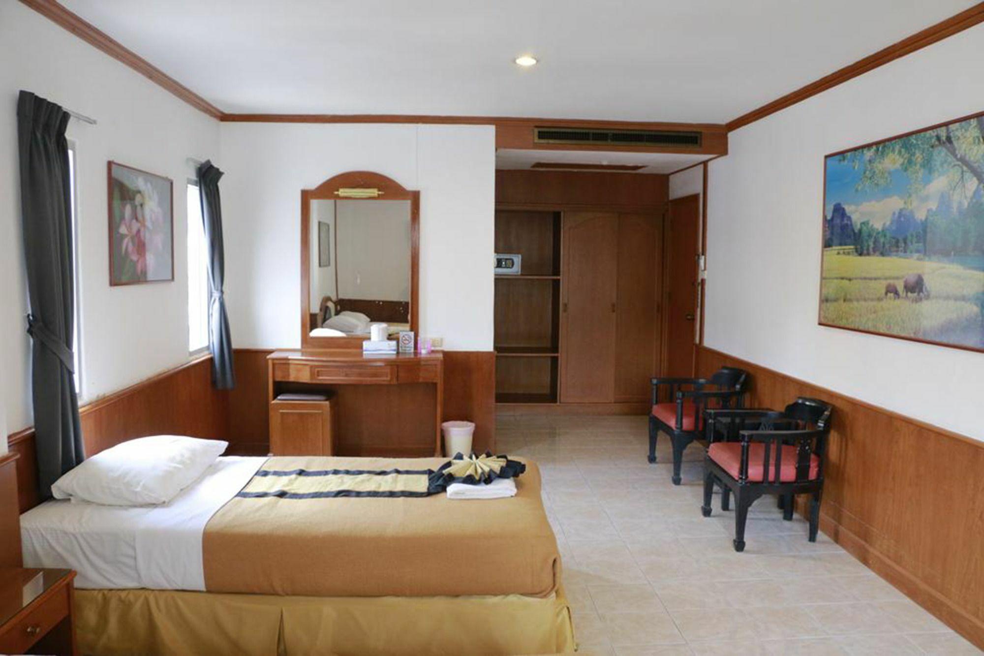 Welcome Guest House Patong Exterior photo