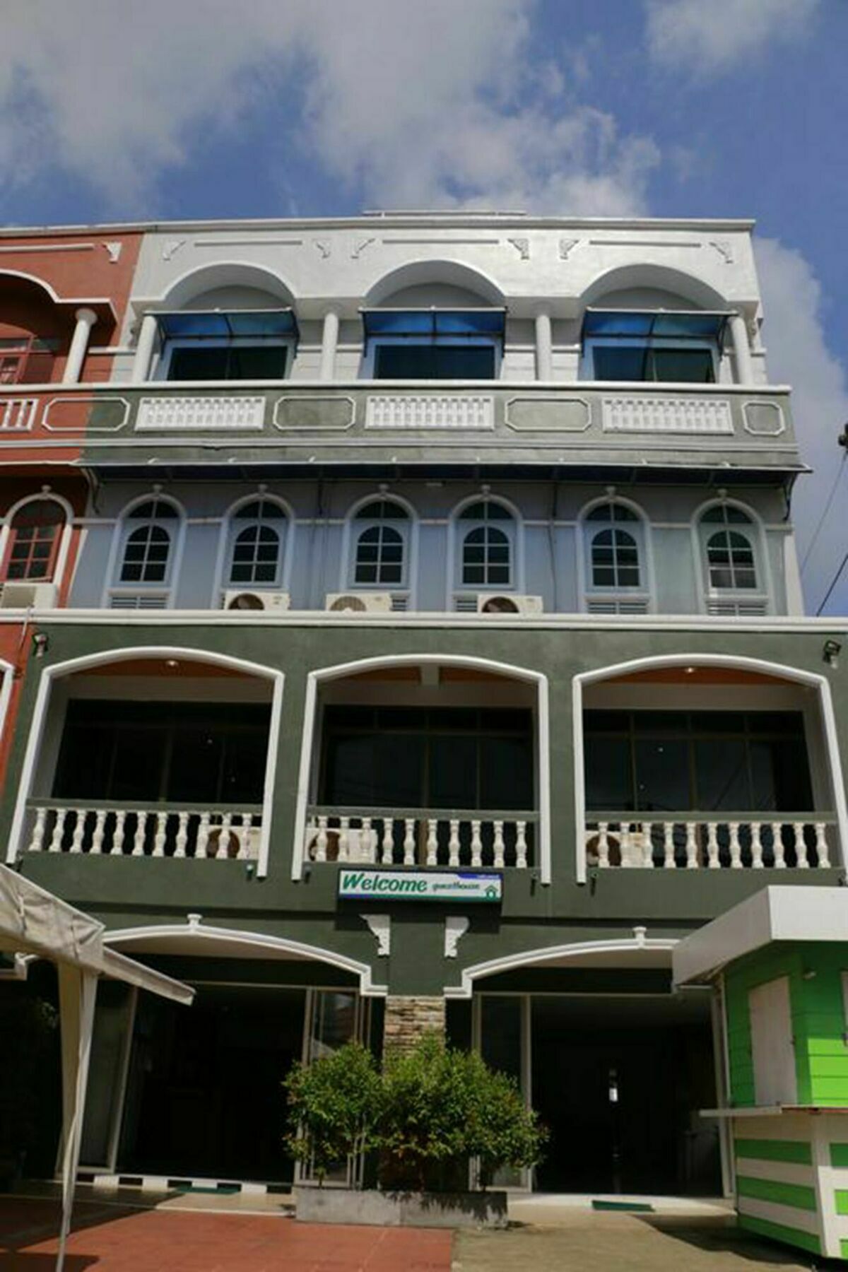 Welcome Guest House Patong Exterior photo